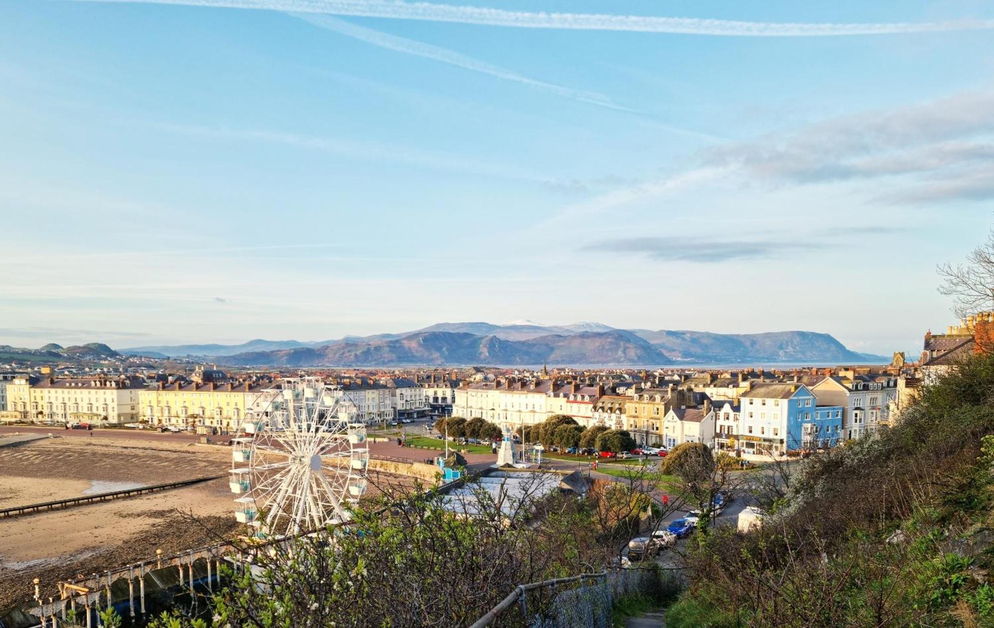 Готель Min Y Don Llandudno (Adults Only) Екстер'єр фото